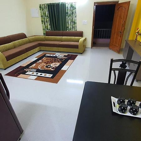 Tirupati Homestay - 2Bhk Ac Family Apartments Near Alipiri And Kapilatheertham - Walk To A2B Veg Restaurant - Wifi - Android Tv - Easy Access To Tirumala Dış mekan fotoğraf