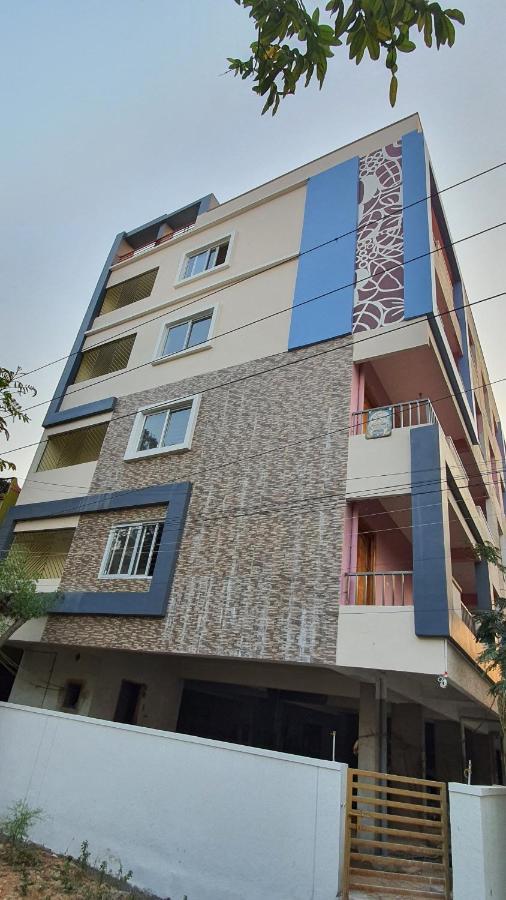 Tirupati Homestay - 2Bhk Ac Family Apartments Near Alipiri And Kapilatheertham - Walk To A2B Veg Restaurant - Wifi - Android Tv - Easy Access To Tirumala Dış mekan fotoğraf