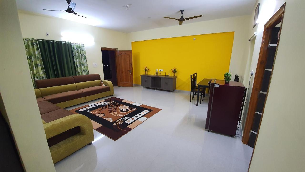 Tirupati Homestay - 2Bhk Ac Family Apartments Near Alipiri And Kapilatheertham - Walk To A2B Veg Restaurant - Wifi - Android Tv - Easy Access To Tirumala Dış mekan fotoğraf